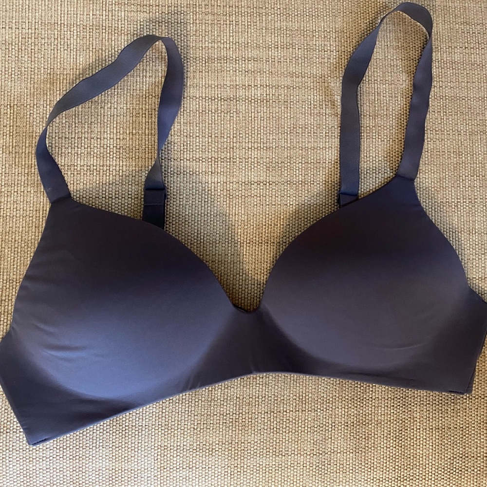 Victoria’s Secret t shirt bra